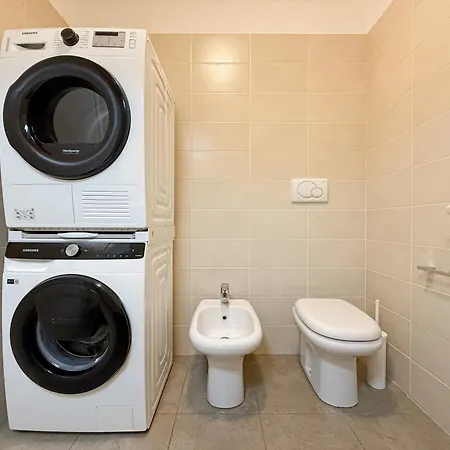 80m2, 7 Piano, Bilocale Con 2 Terrazze E 2 Bagni 아파트 *