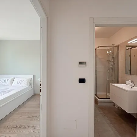 80m2, 7 Piano, Bilocale Con 2 Terrazze E 2 Bagni 아파트 *